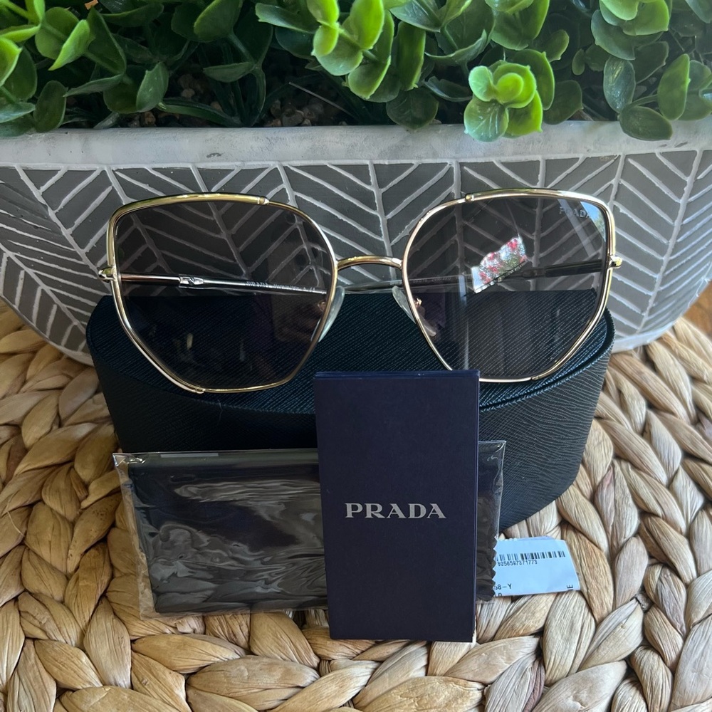 Prada gold frame sunglasses new with tag. - Picture 1 of 8